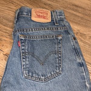 Relaxed tapered fit Levi’s straight jeans
